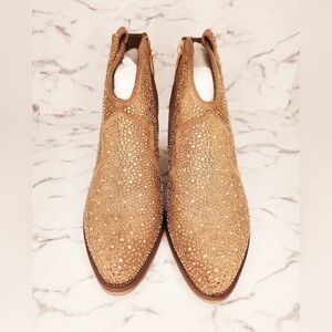 Pierre Dumas Boties NWT with box